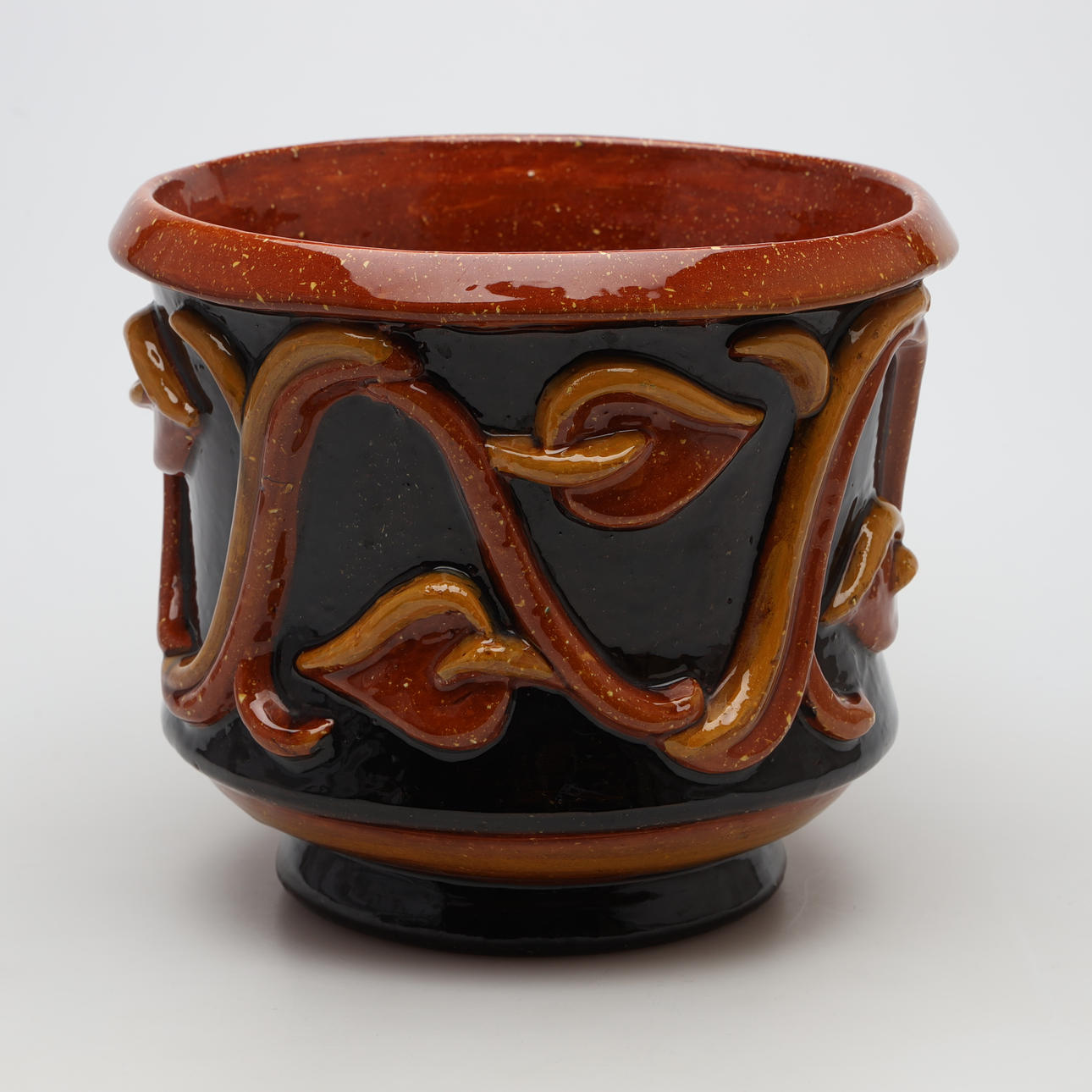 MAGGI WIBOM. YTTERFODER, keramik, Bo Fajans.