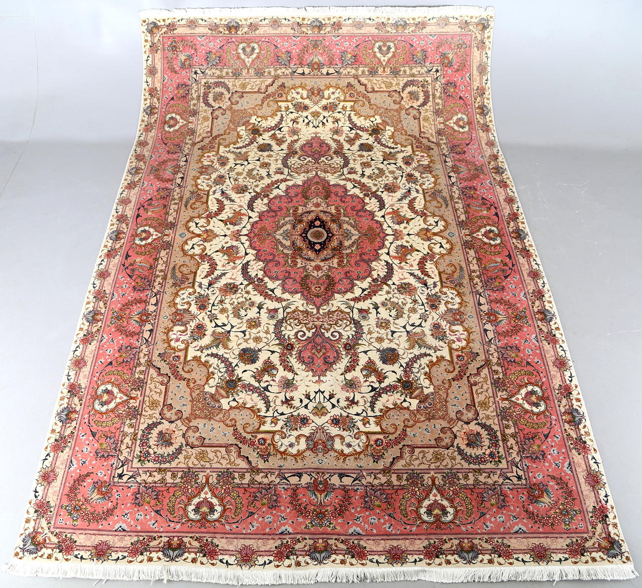 MATTA, 200 x 300 cm.