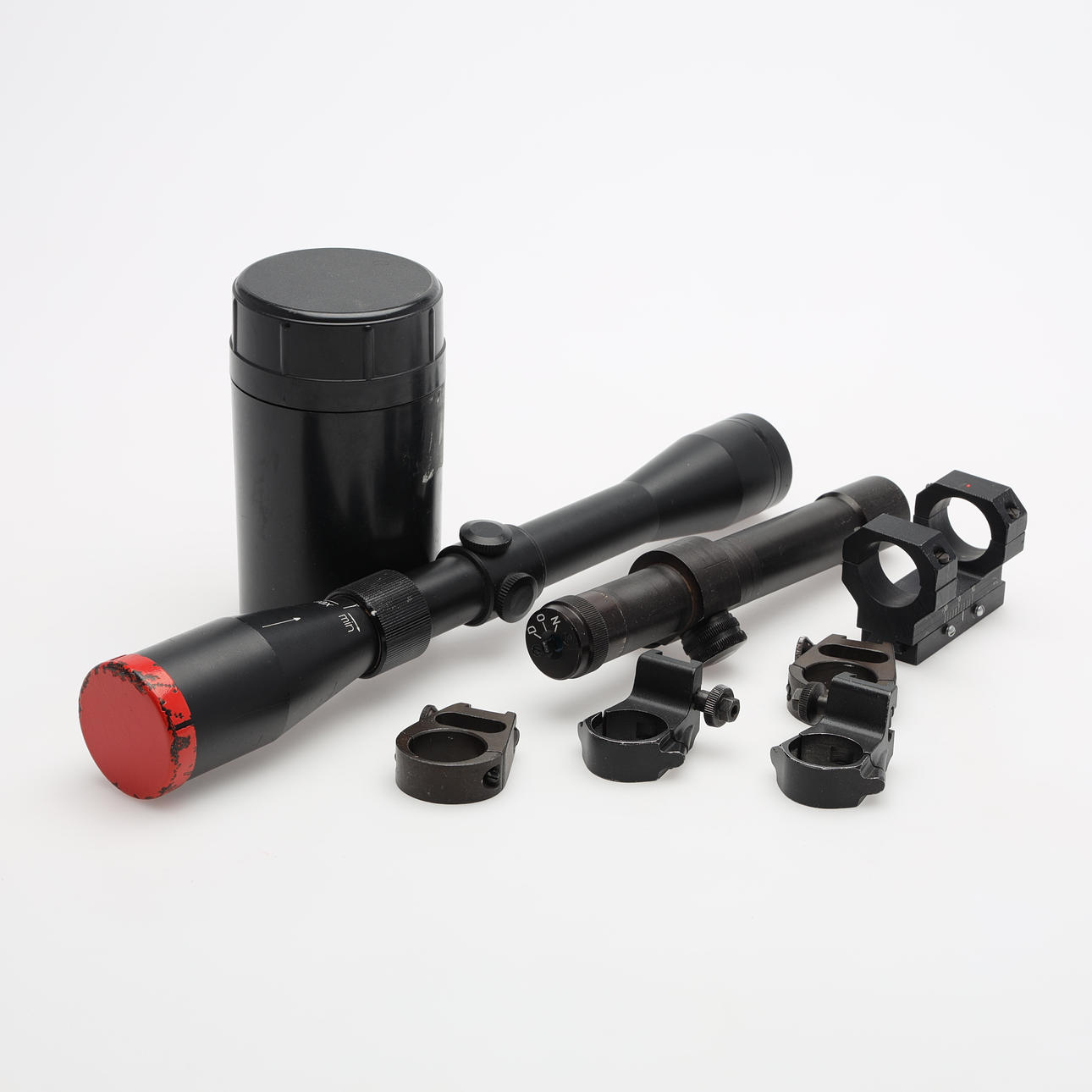 BINOCULAR SIGHTS, 2 pieces with brackets.