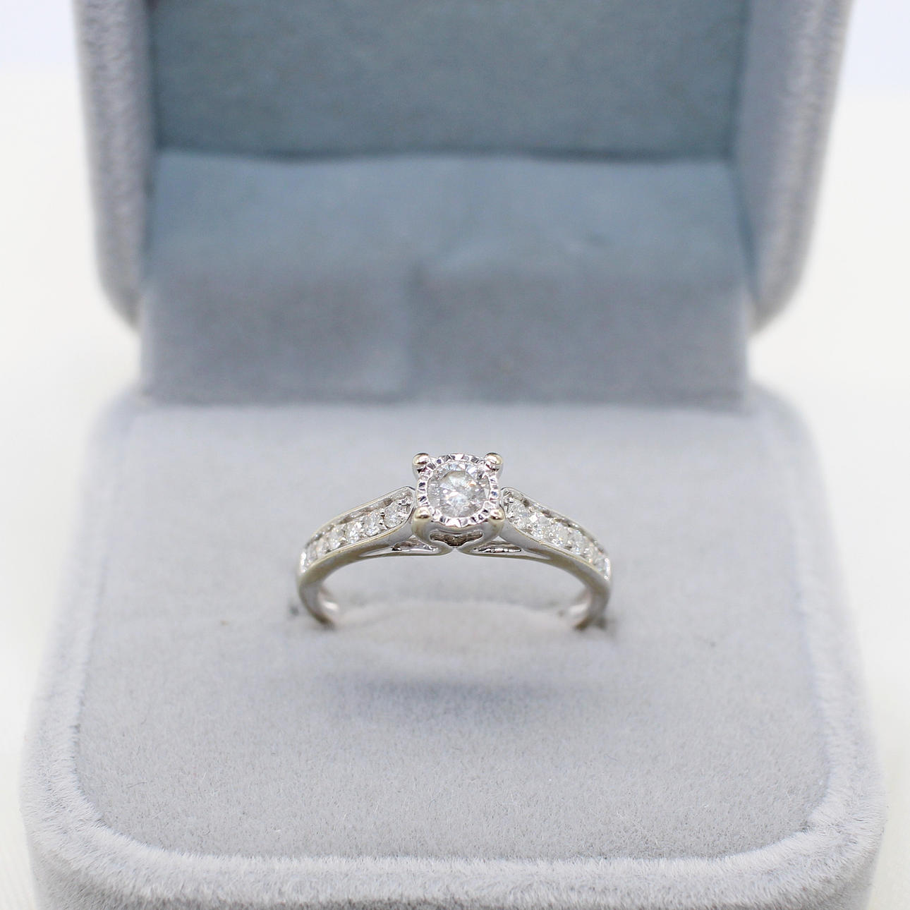 DIAMOND SOLITAIRE RING 0.33CT.