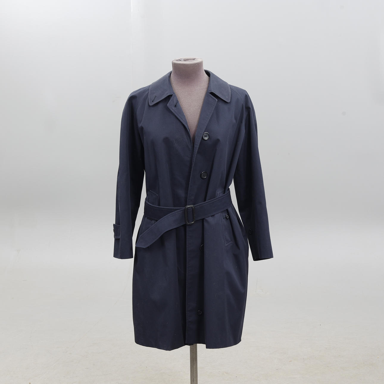 TRENCHCOAT, Burberry, England.