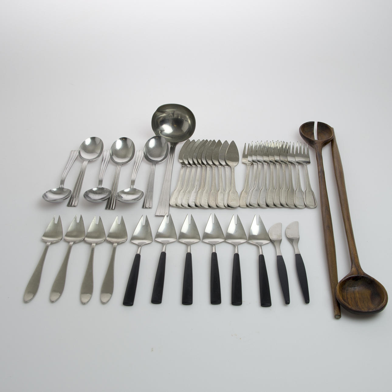 BESTCK, 41 delar, bl. a. Gense.