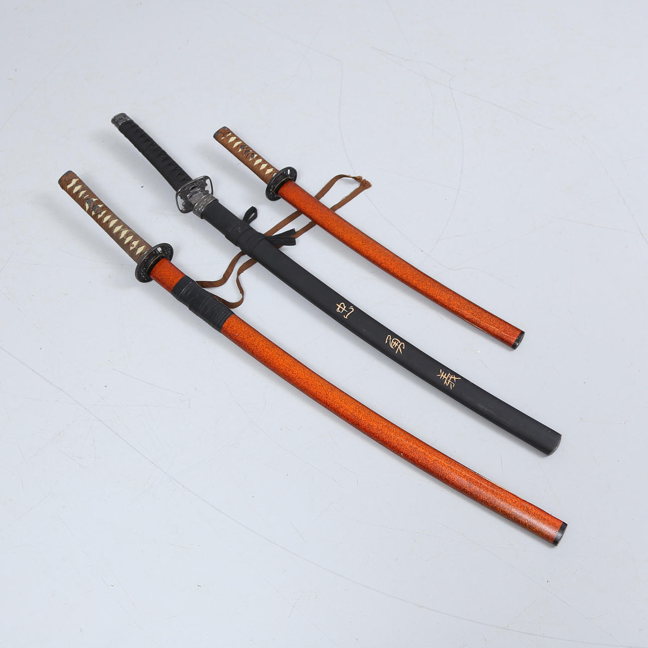 SVÄRD 3 st, samtida.