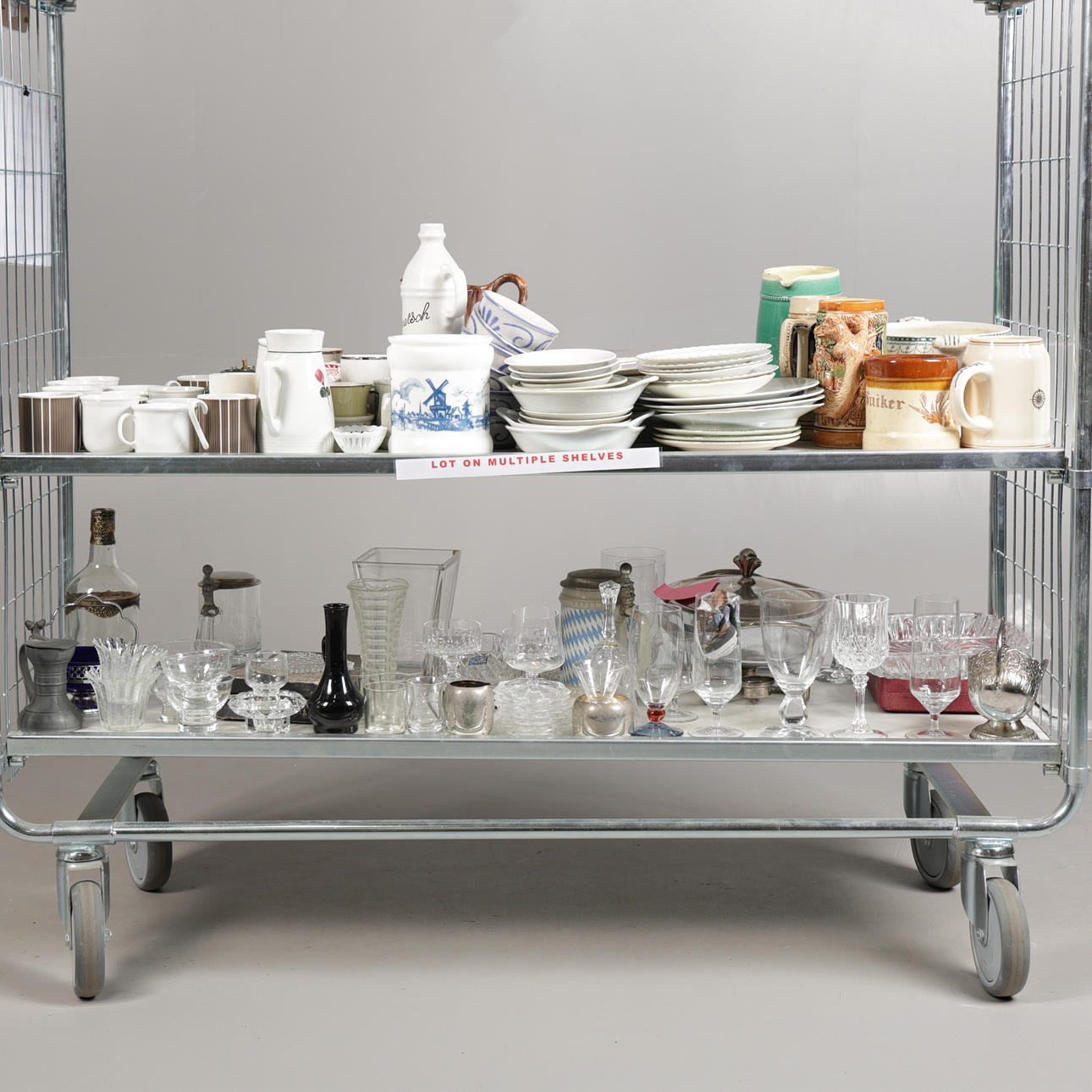 A LARGE COLLECTION OF CERAMIC & GLASSWARE (QTY). Ceramics & Porcelain ...