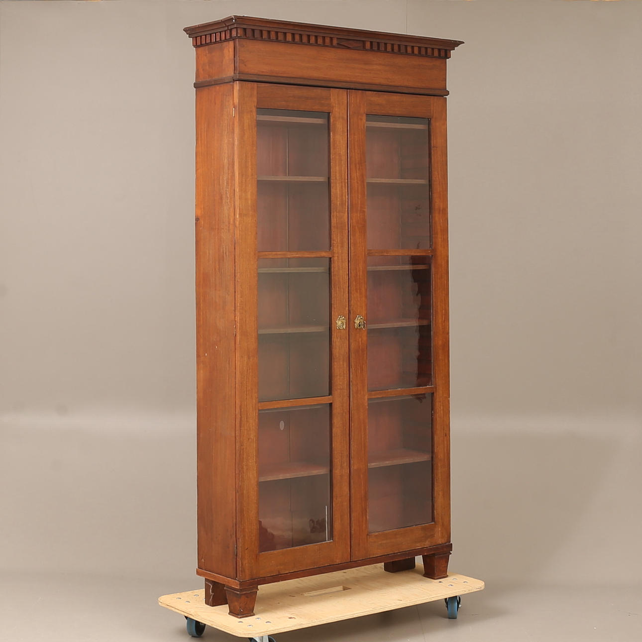 BOKSKÅP, mahogny, 1800-tal.