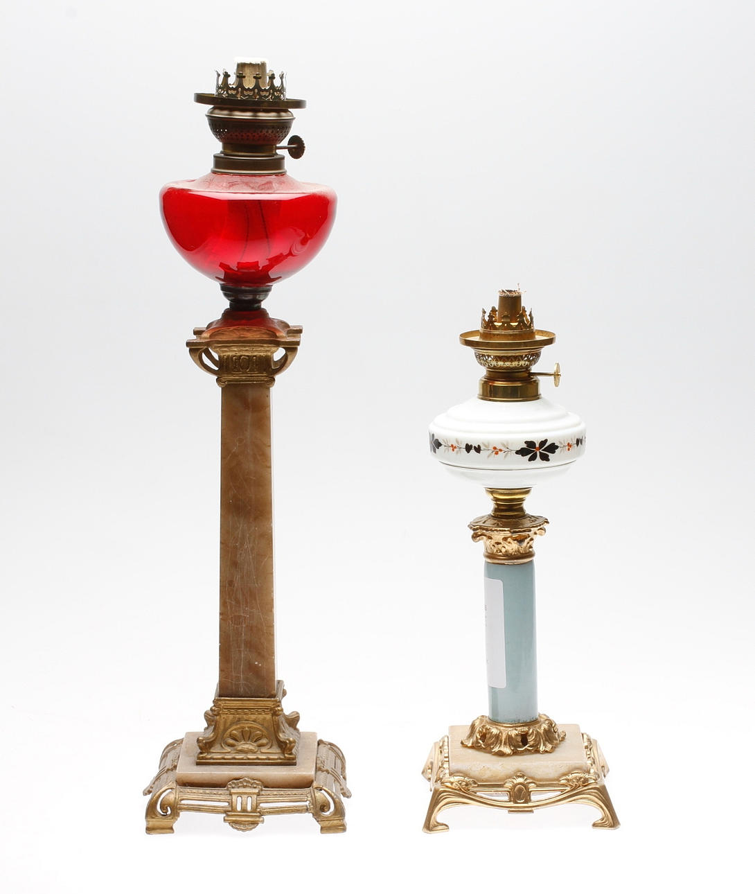 FOTOGENLAMPSFÖTTER, 2 st, jugend, omkring 1900.