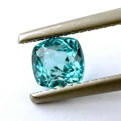 APATIT 0,98 CT. Paraiba Green, Certifikat.