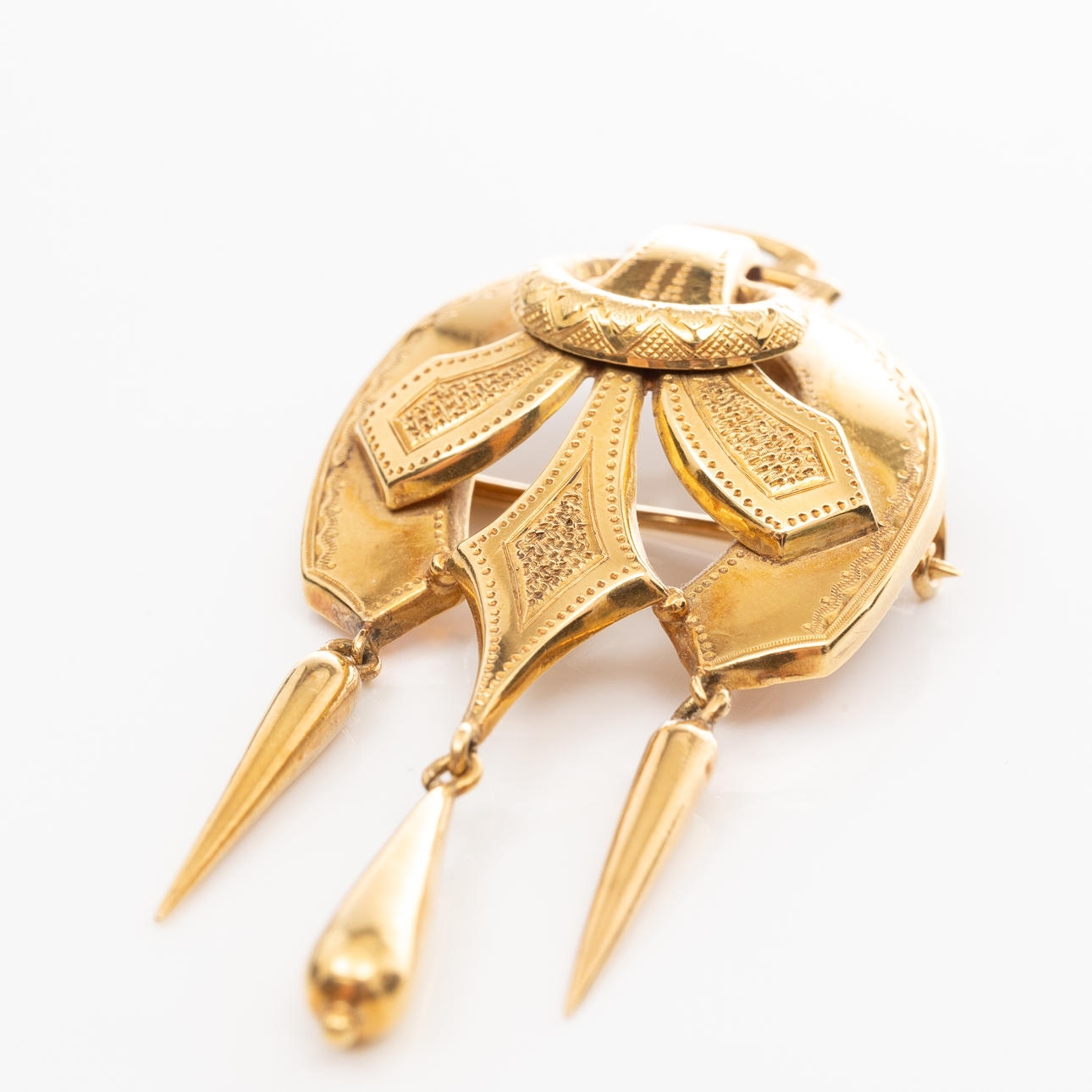 BROSCH, 18K guld, Dahlgren, 1871.