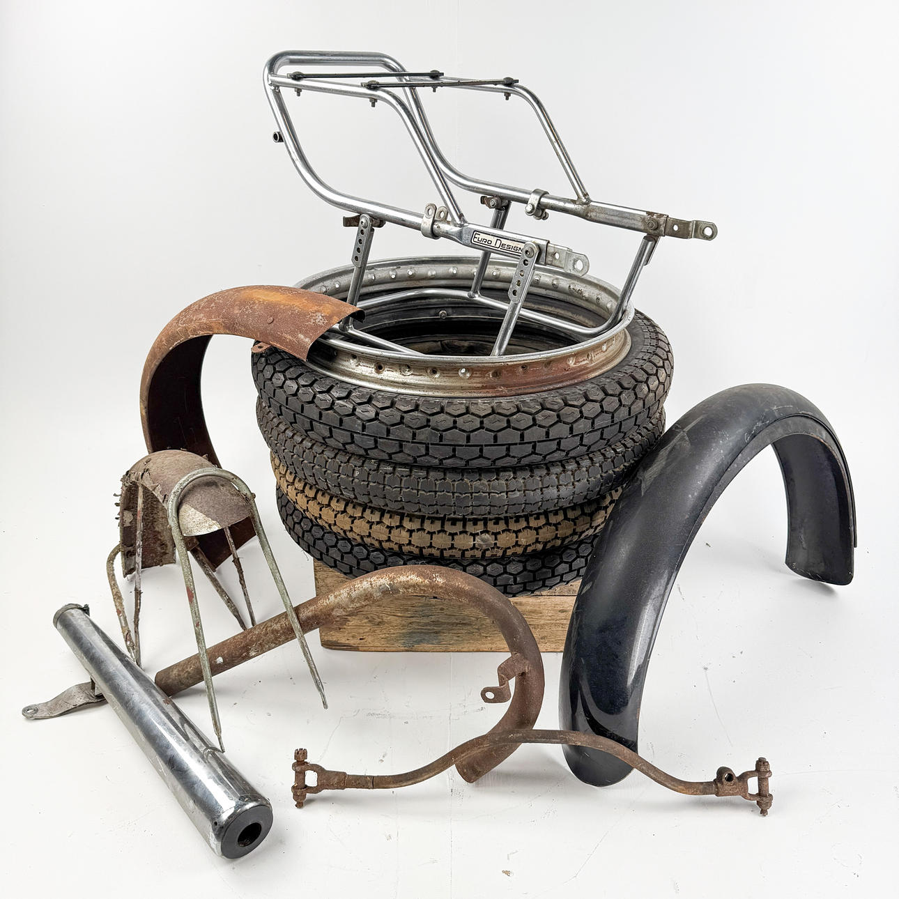 MOTORCYKELDELAR, parti, 1900-tal.