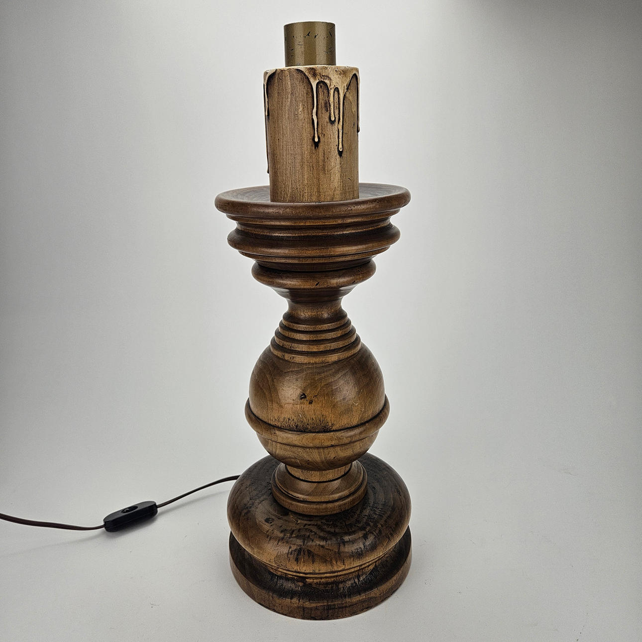 A table lamp, wood, 1900/2000s.