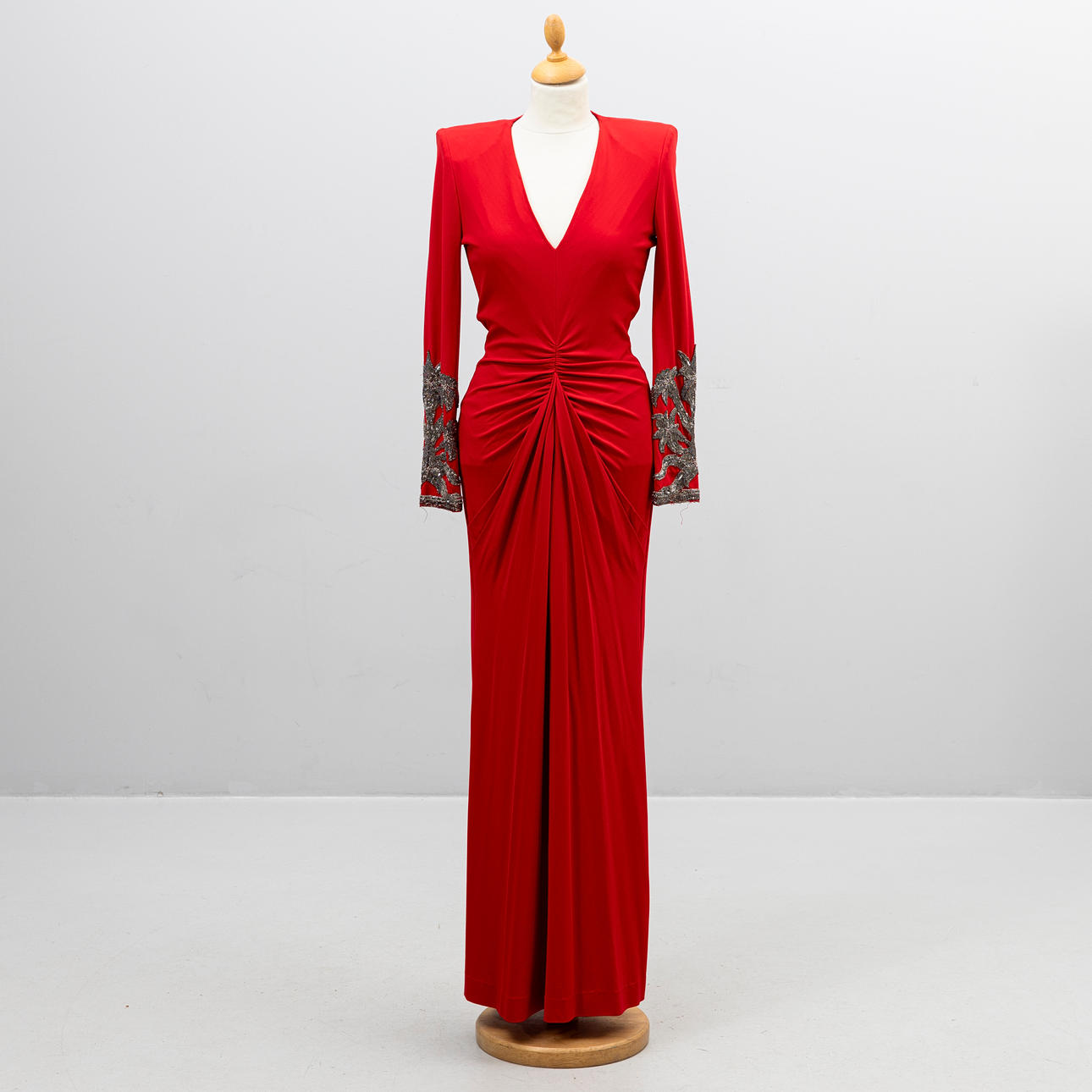 ALEXANDER MCQUEEN. Long dress. Embellished Long Sleeve V-neck Gown, 2017,  size Italian 42. Vintage & Designer Fashion - Auctionet
