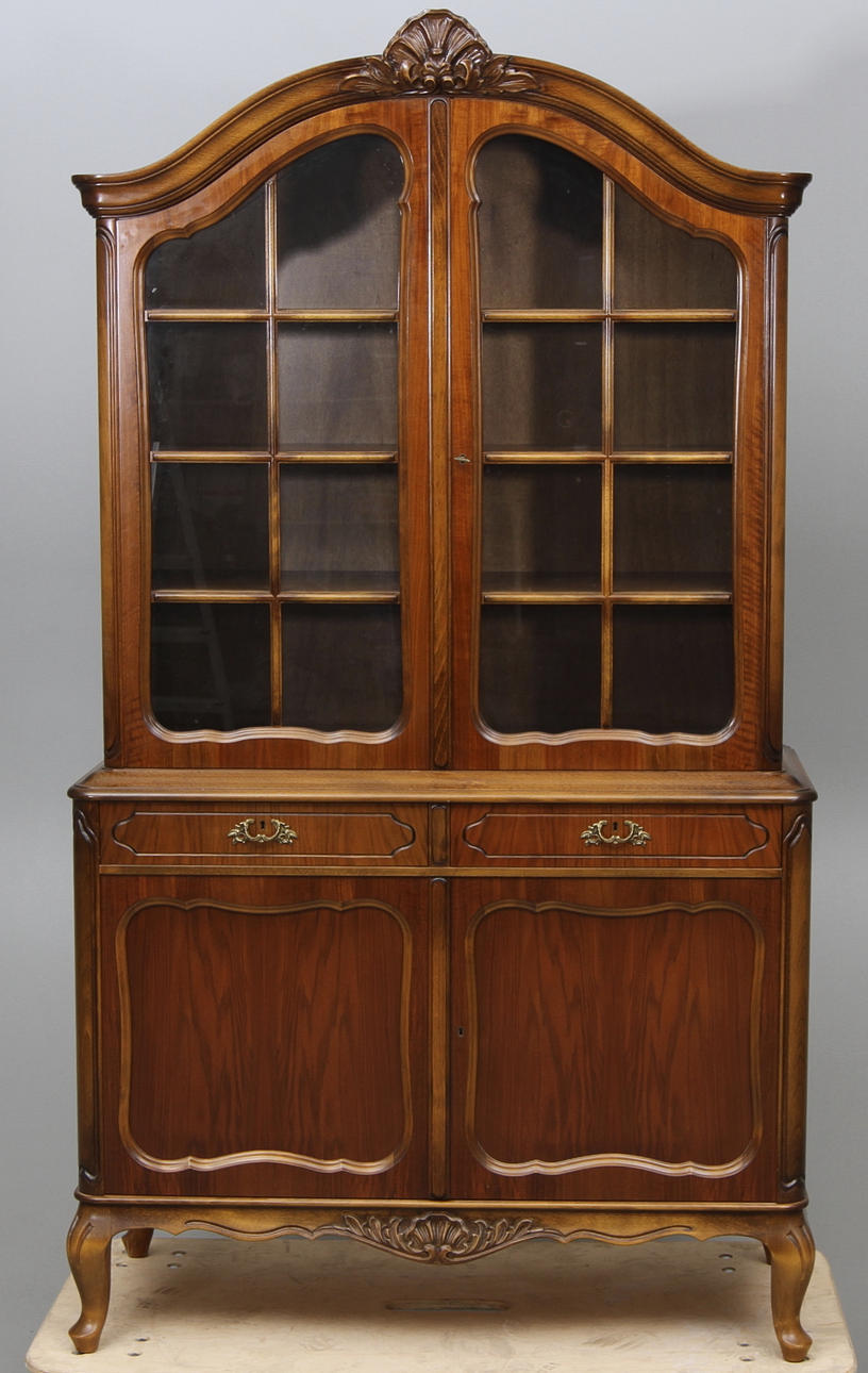 VTRINSKÅP, 1900-talets mitt.