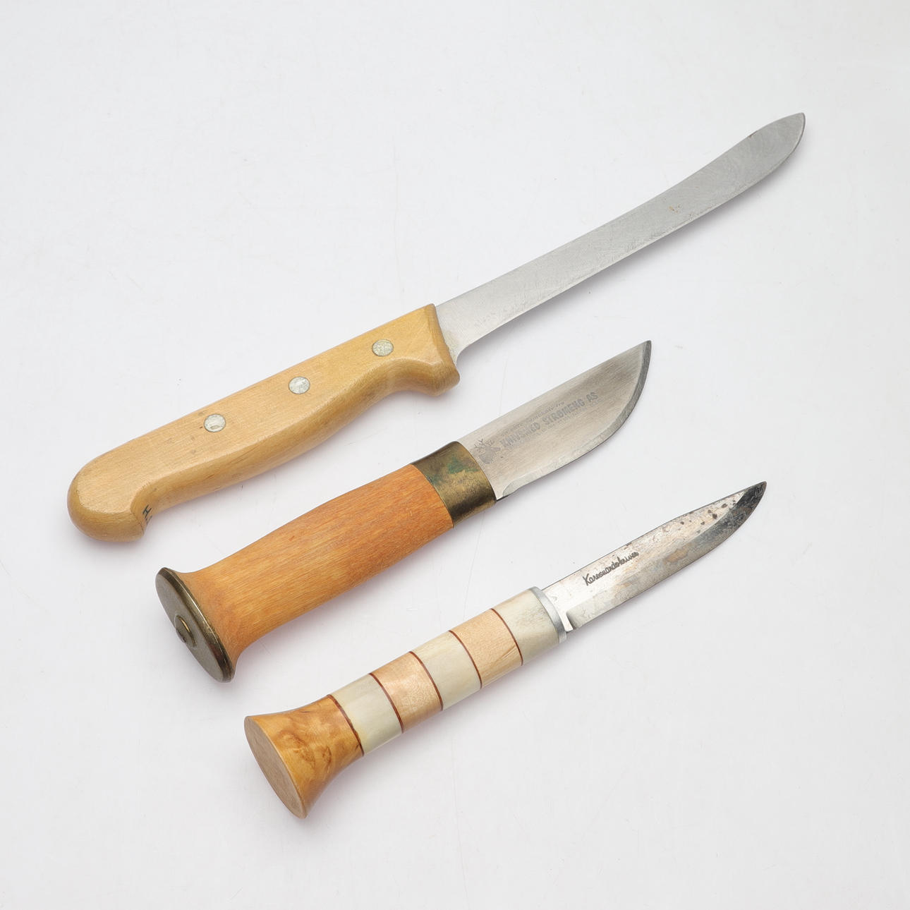 A set of 3 knives, mainly Sami knives, including the Karesuando knife ...