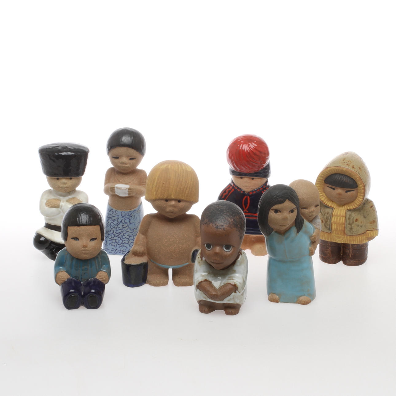 FIGURINER, 8 st, stengods, "All världens barn", Lisa Larson, Gustavsberg.
