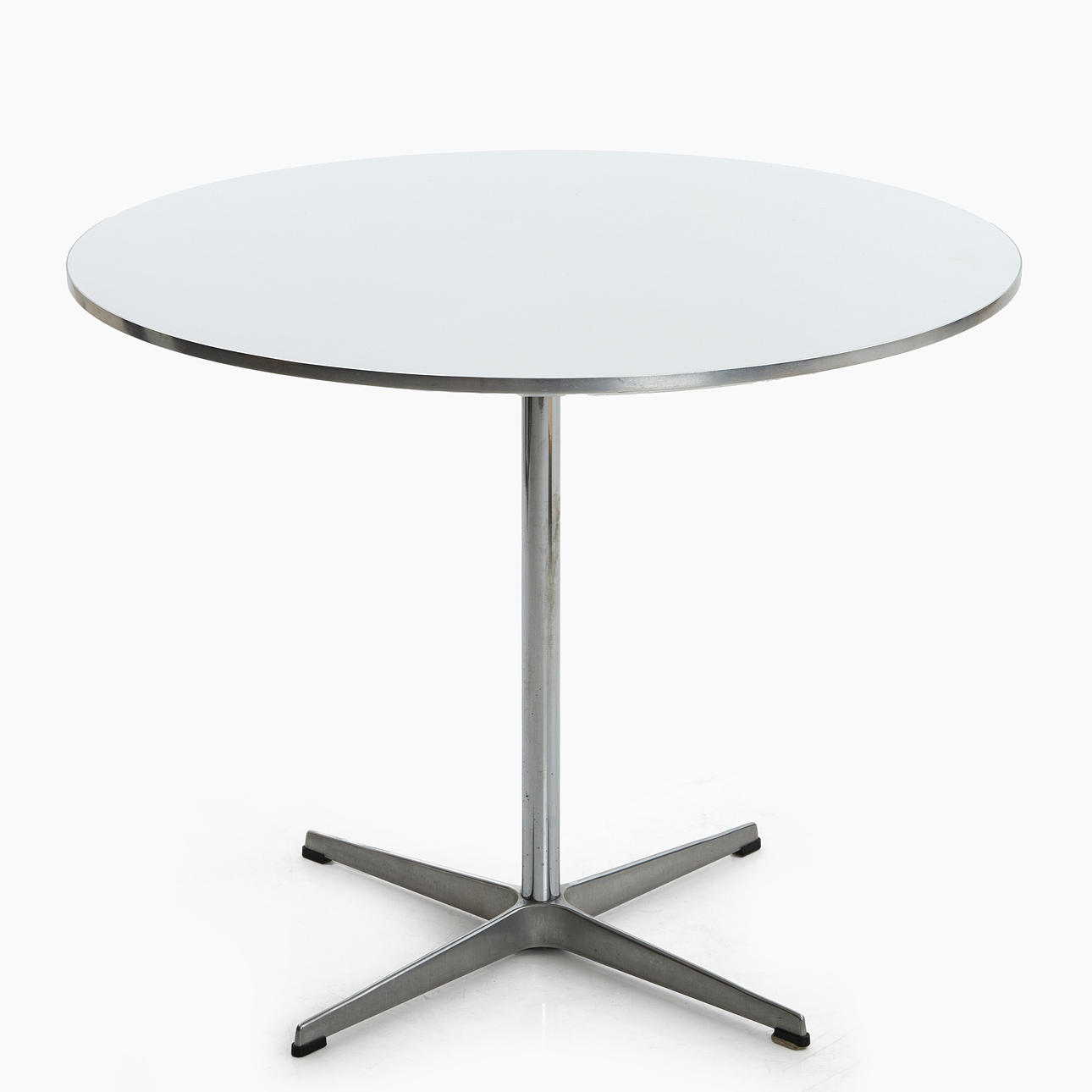 ARNE JACOBSEN. Dining table, Fritz Hansen, Denmark, 1981.