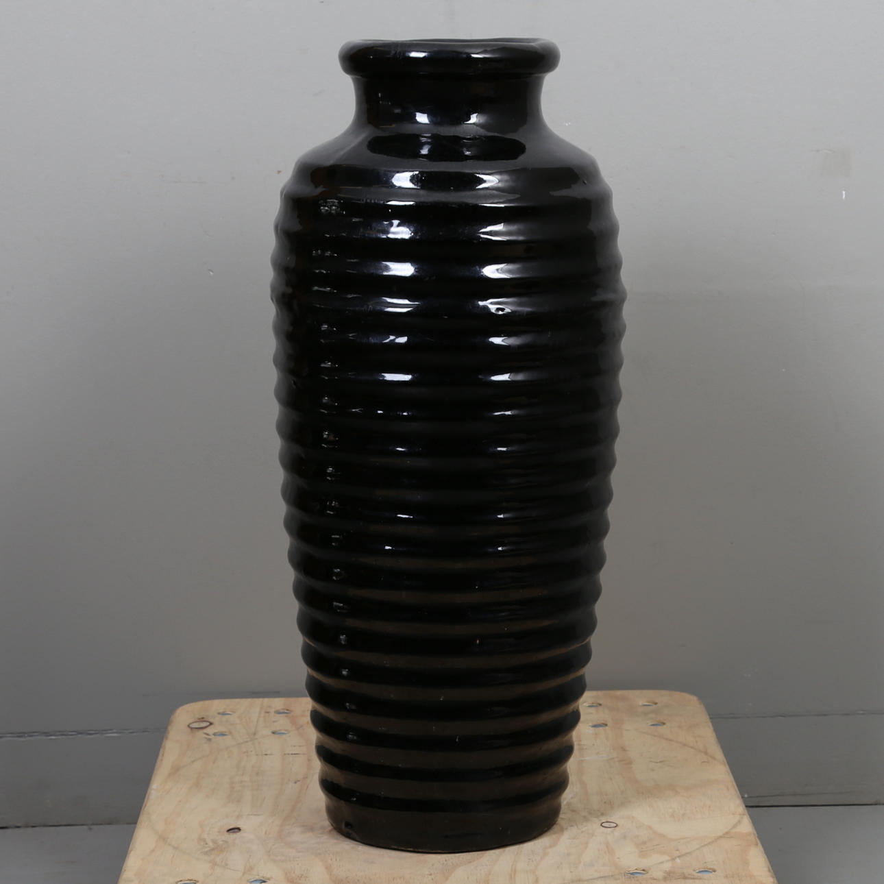 KRUKA, keramik, svart glasyr, 2000-tal.