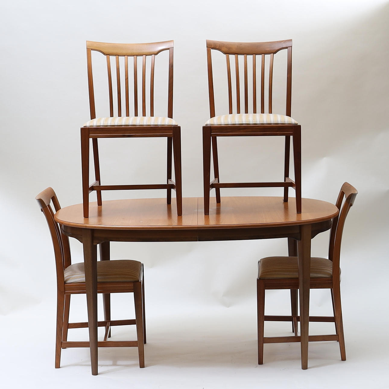 SVANTE SKOGH. Matsalsmöblemang, "Vindö".