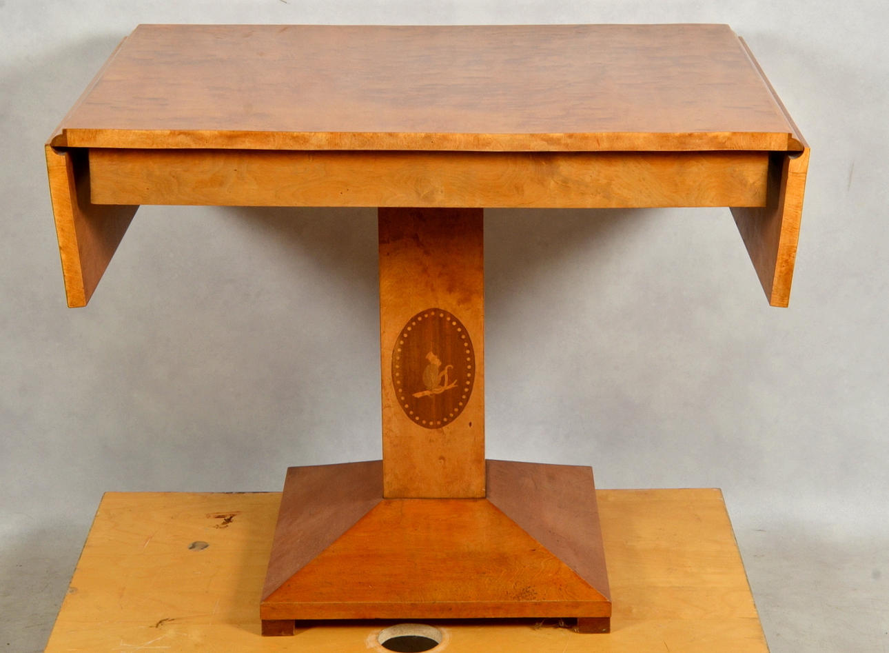 KLAFFBORD, björk, Karl-Johan, 18/1900-tal.