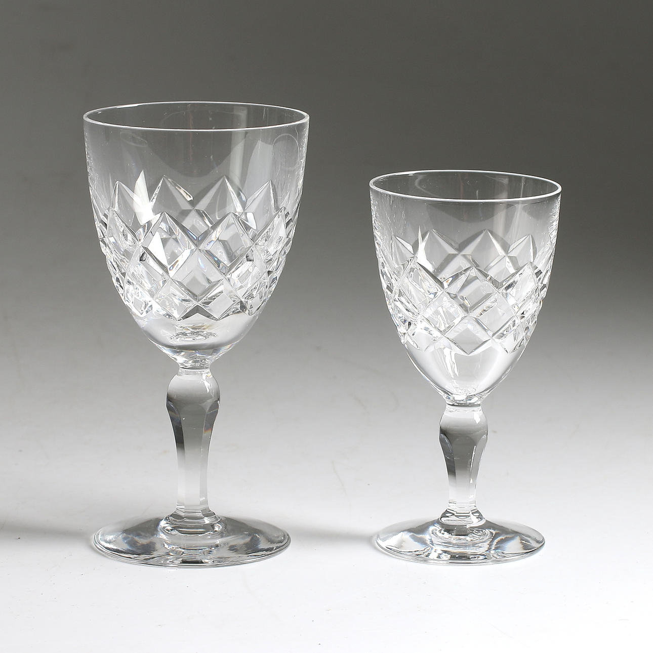 VINGLAS, 17 st, kristall, "Karolina", Gunnar Cyrén, Orrefors, 1900-tal.