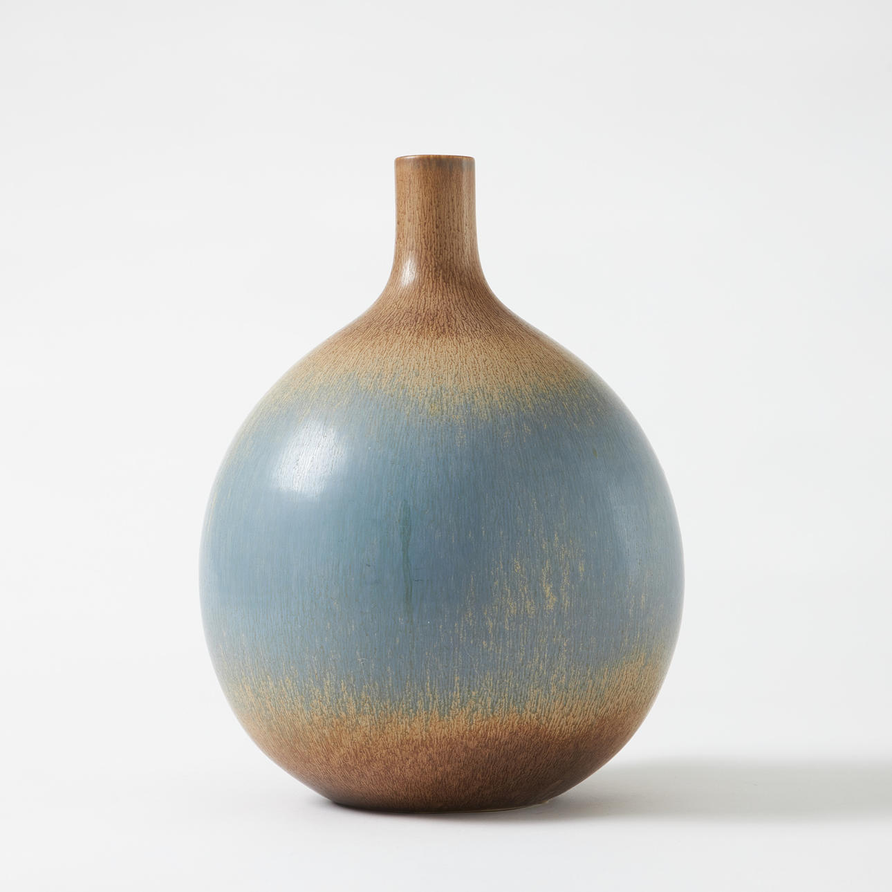 SVEN WEJSFELT. A vase, Gustavsberg, stoneware, dated -81.