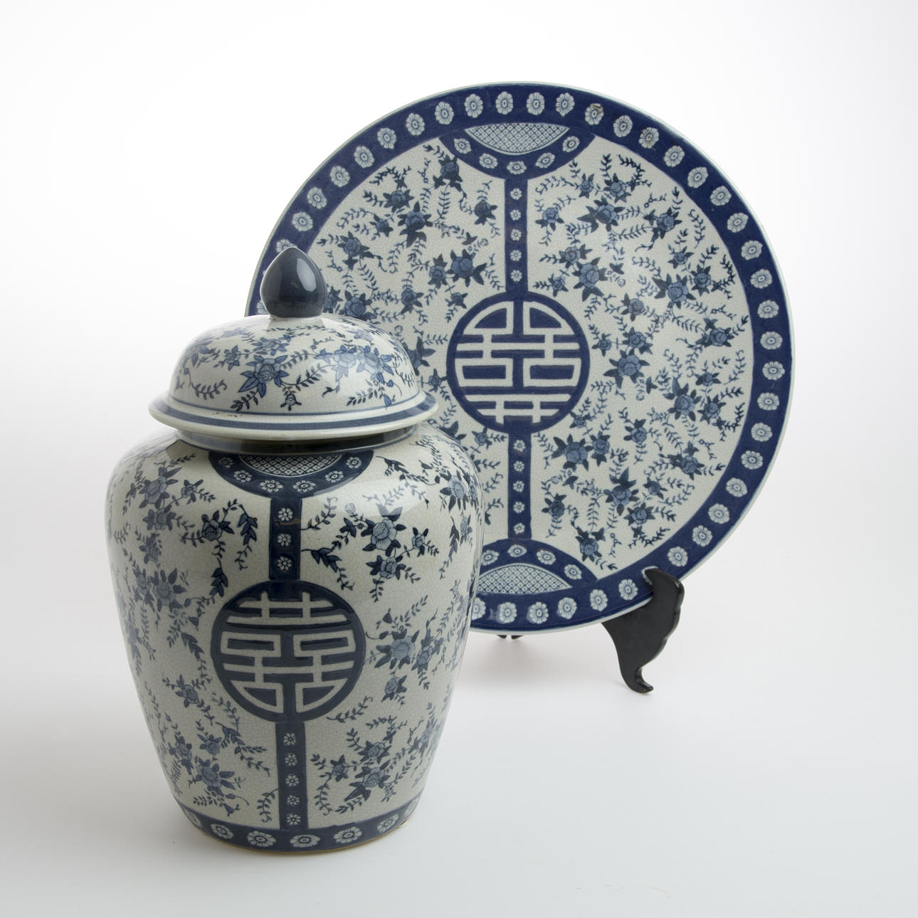 LOCKURNA SAMT FAT, porslin, Kina, samtida.