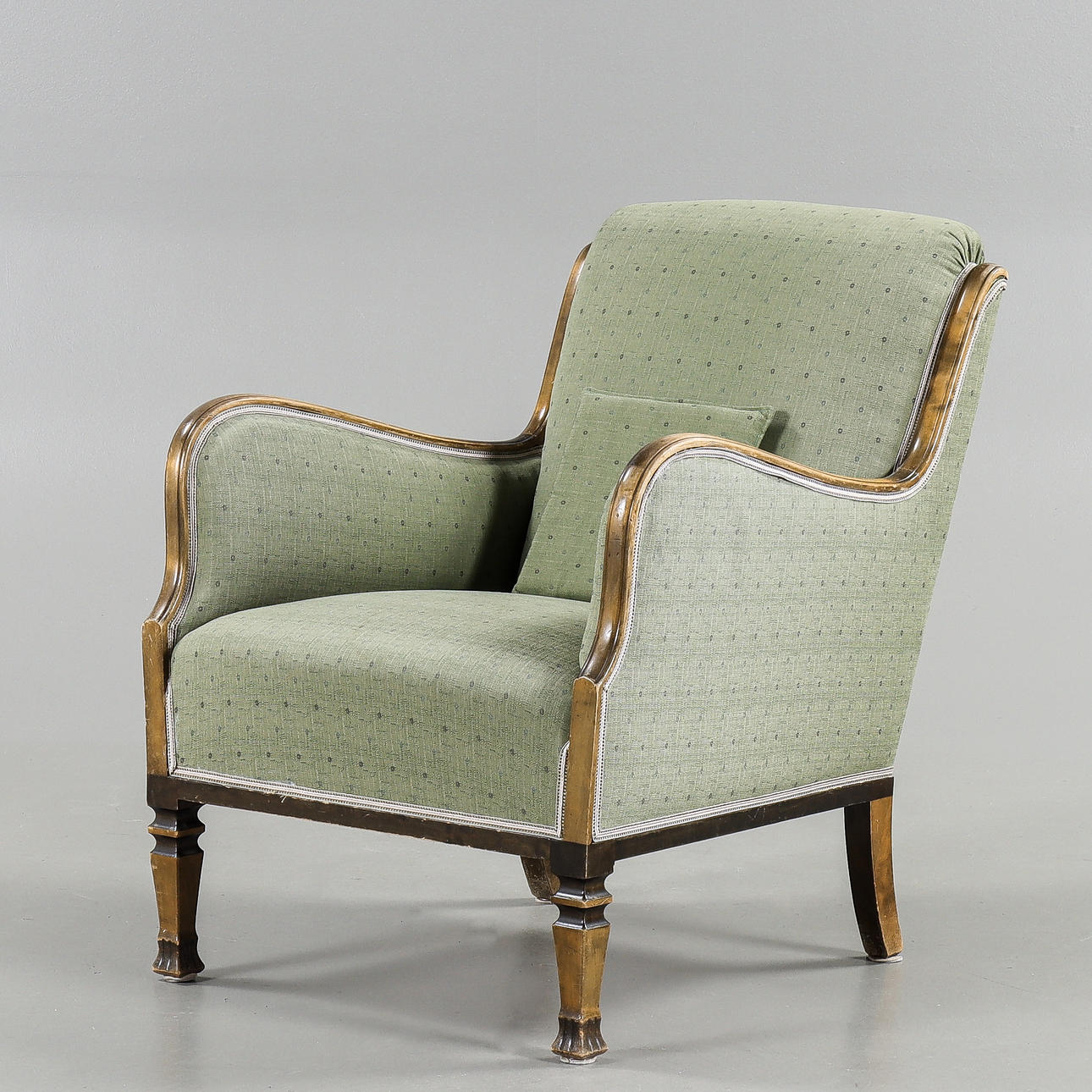 FÅTÖLJ 1900-talets första hälft.