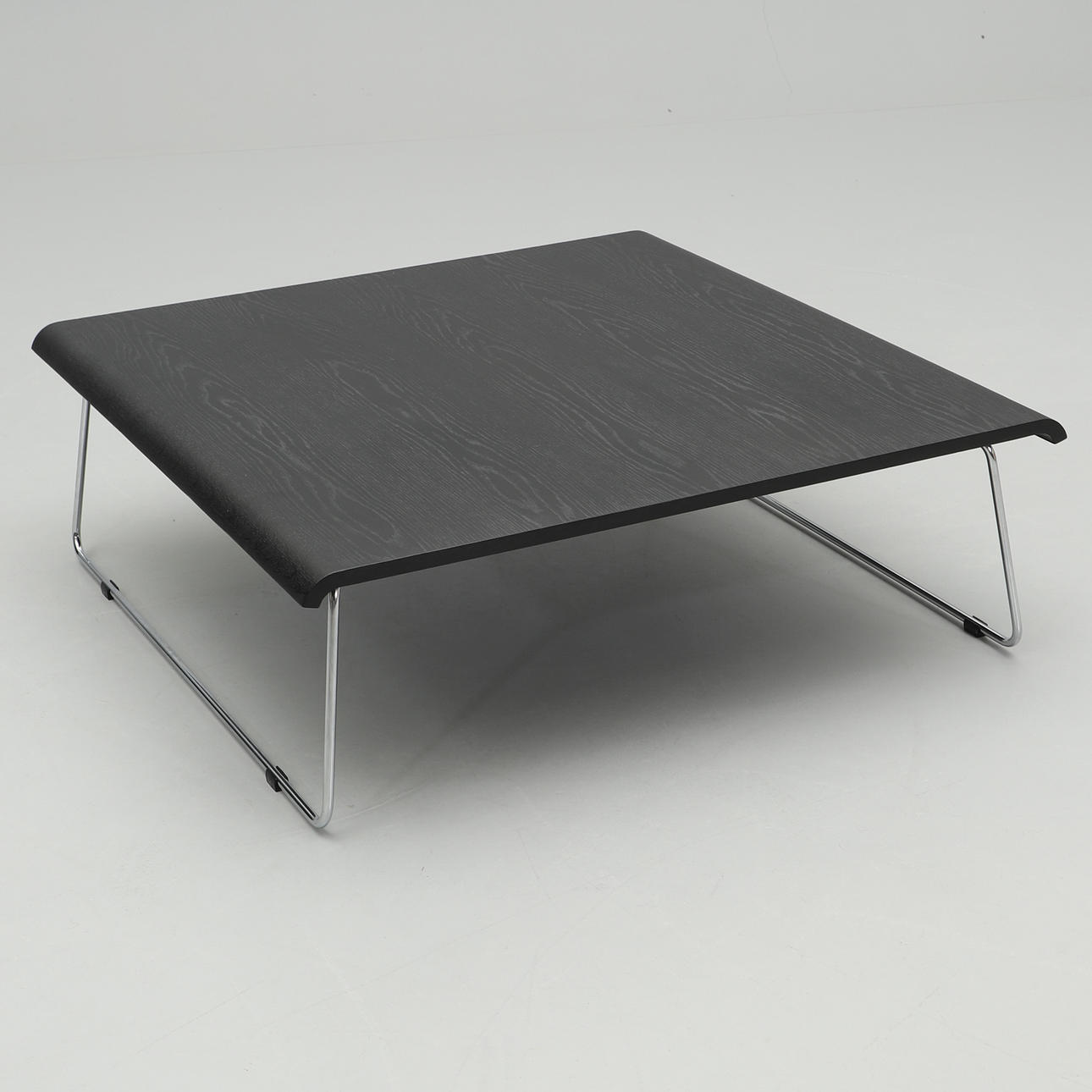 A “Flow” coffee table, Dux.