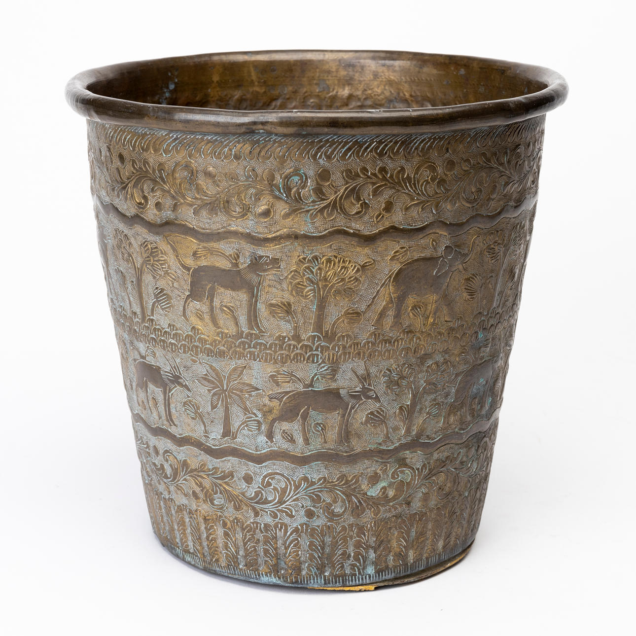 OUTER LINING, metal, relief decor with animals.