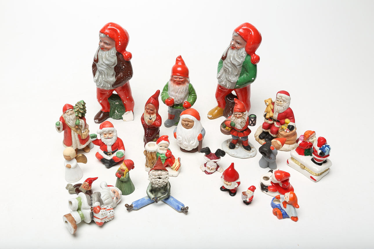 TOMTAR, and more,, 23 pieces, ceramic/plaster.