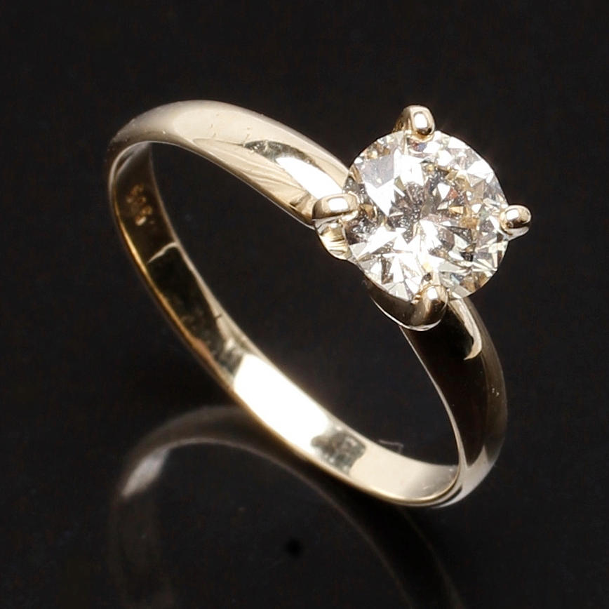 ENSTENSRING i 14K guld med brilliantslipad diamant 1,01 ct.