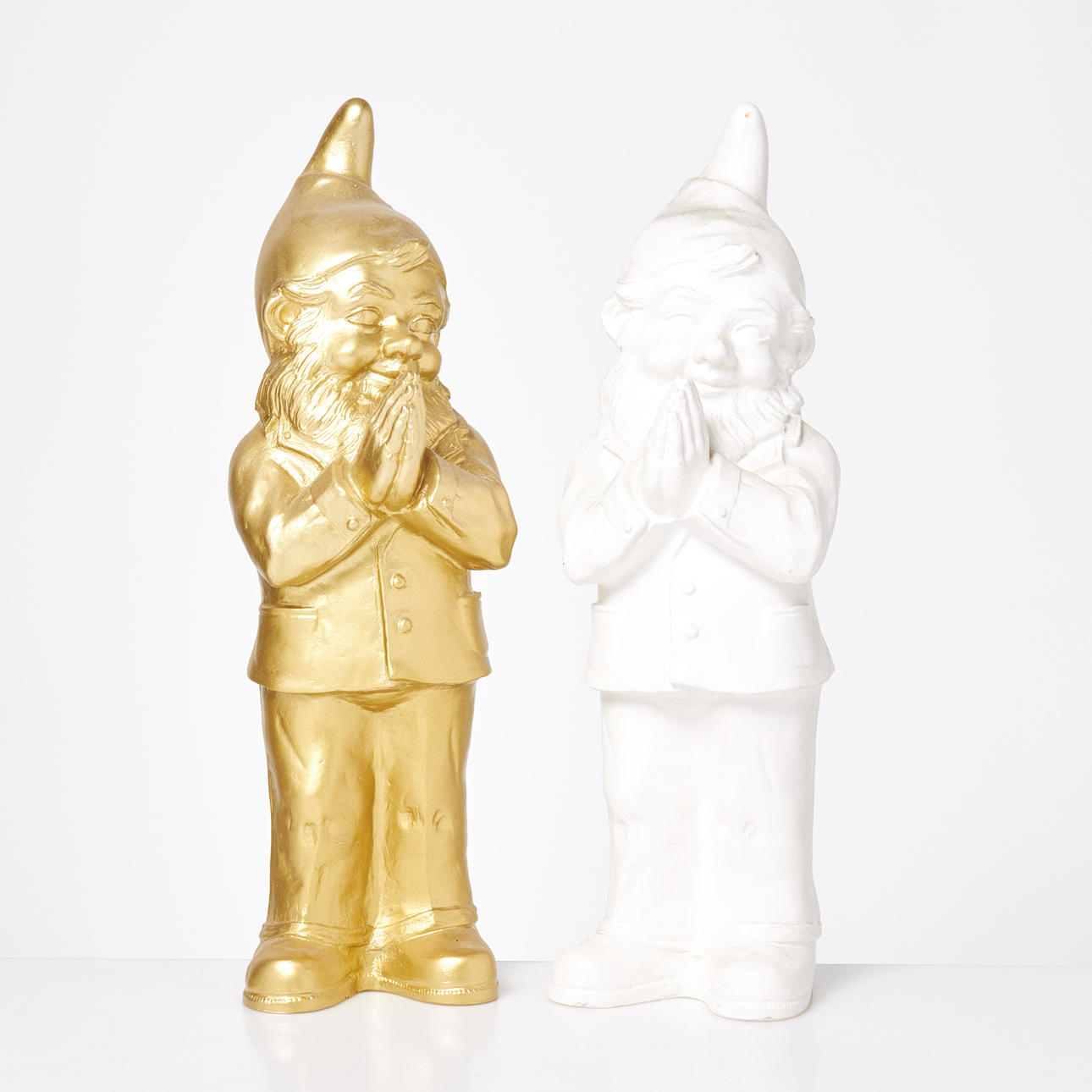 OTTOMAR HÖR. "Ben", 2 st, signerade.