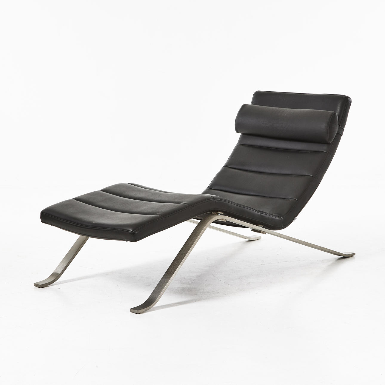 BoConcept, "Pavia", vilfåtölj med nackkudde, Danmark, samtida.