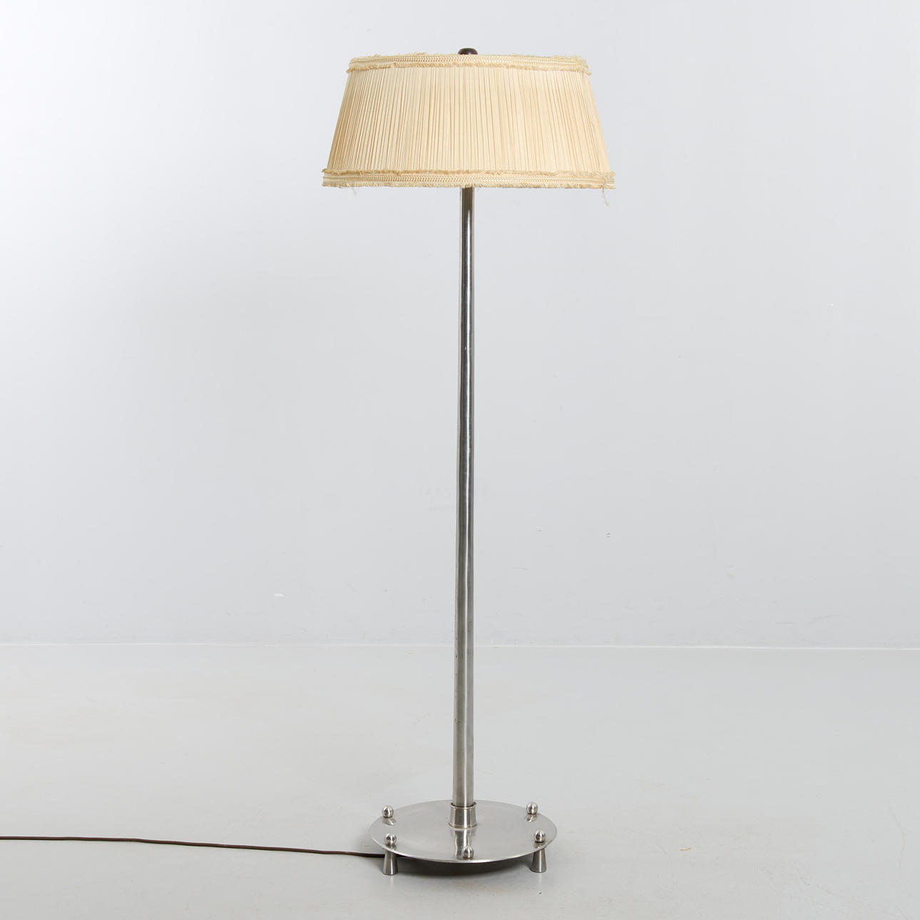 FLOOR LAMP, 20th century.