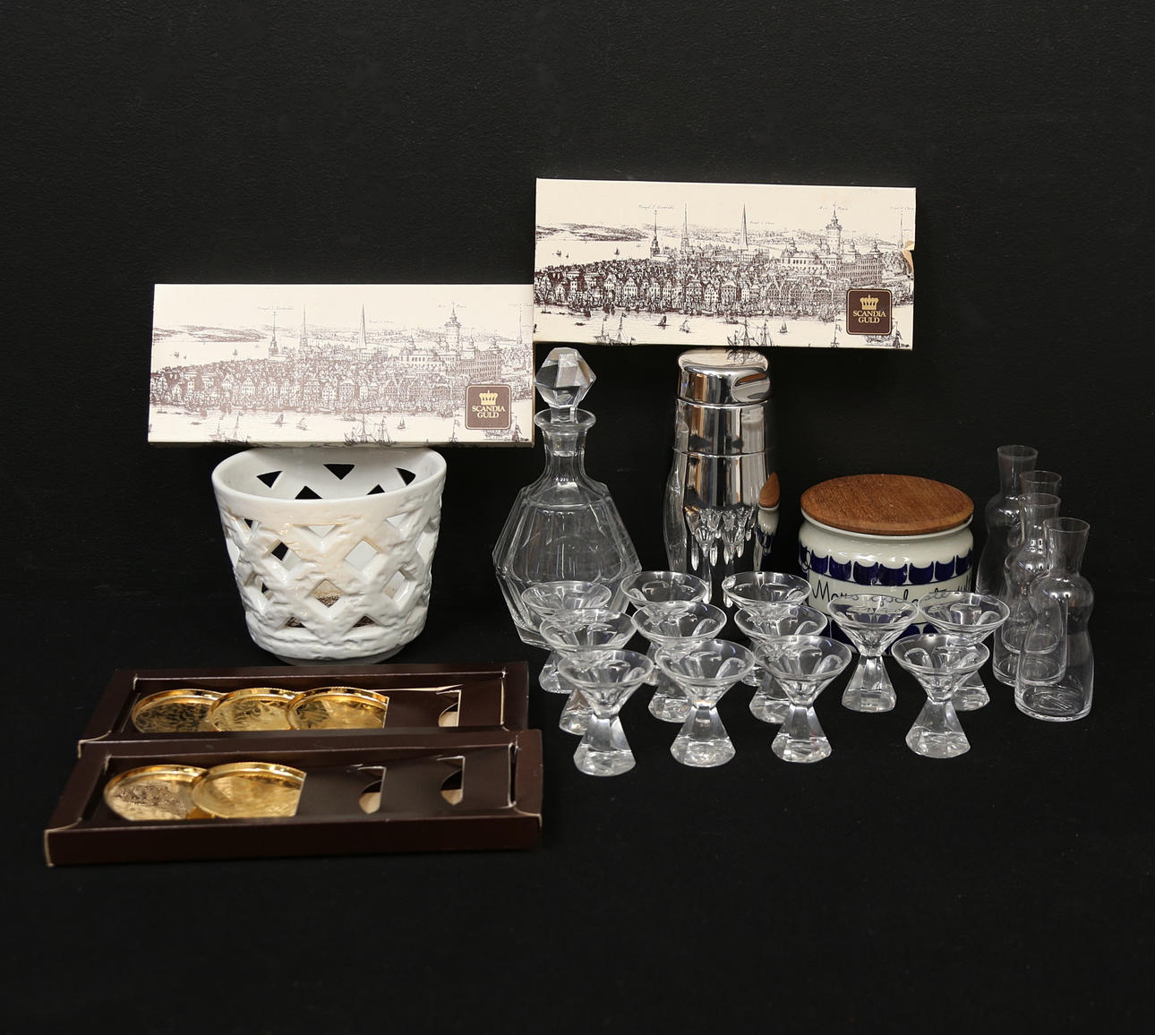 PARTI, bl.a. glas och keramik.