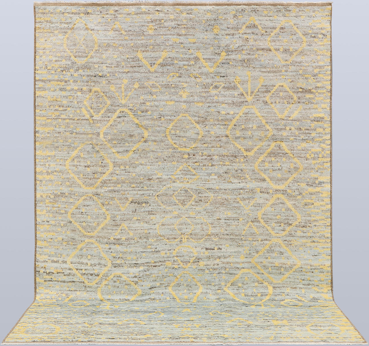 ORIENT CARPET. Morocco design, 289 x 200 cm.
