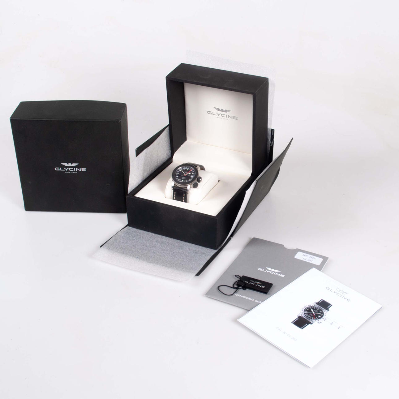GLYCINE, Airman 17, ref. 3928, GMT, automatic, wristwatch.