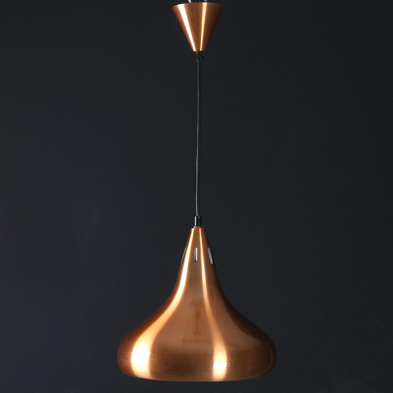TAKLAMPA, koppar, så kallad "Onion lamp", Luminattica, Danmark, 1960-tal.