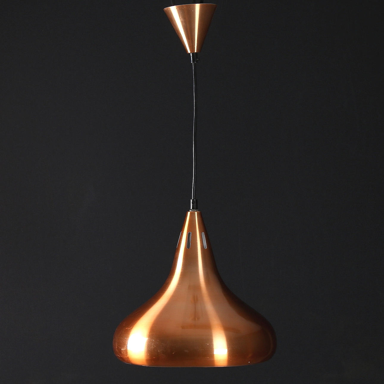TAKLAMPA, koppar, så kallad "Onion lamp", Luminattica, Danmark, 1960-tal.