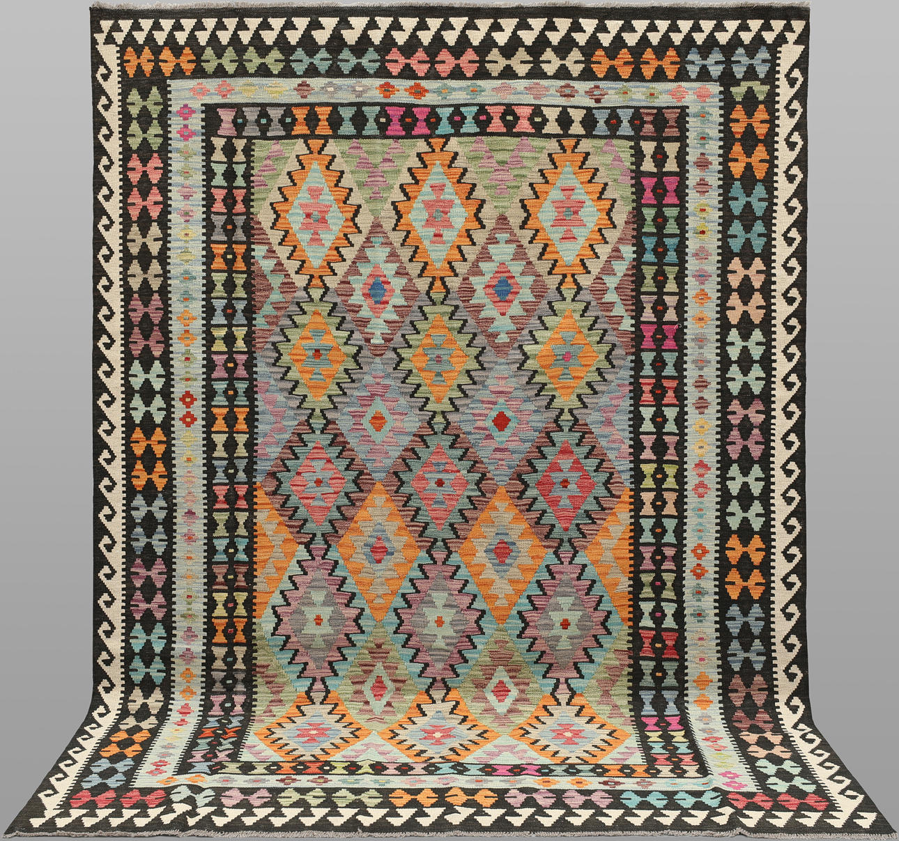 ORIENTMATTA. Kelim klassisk design, 299 x 194 cm.