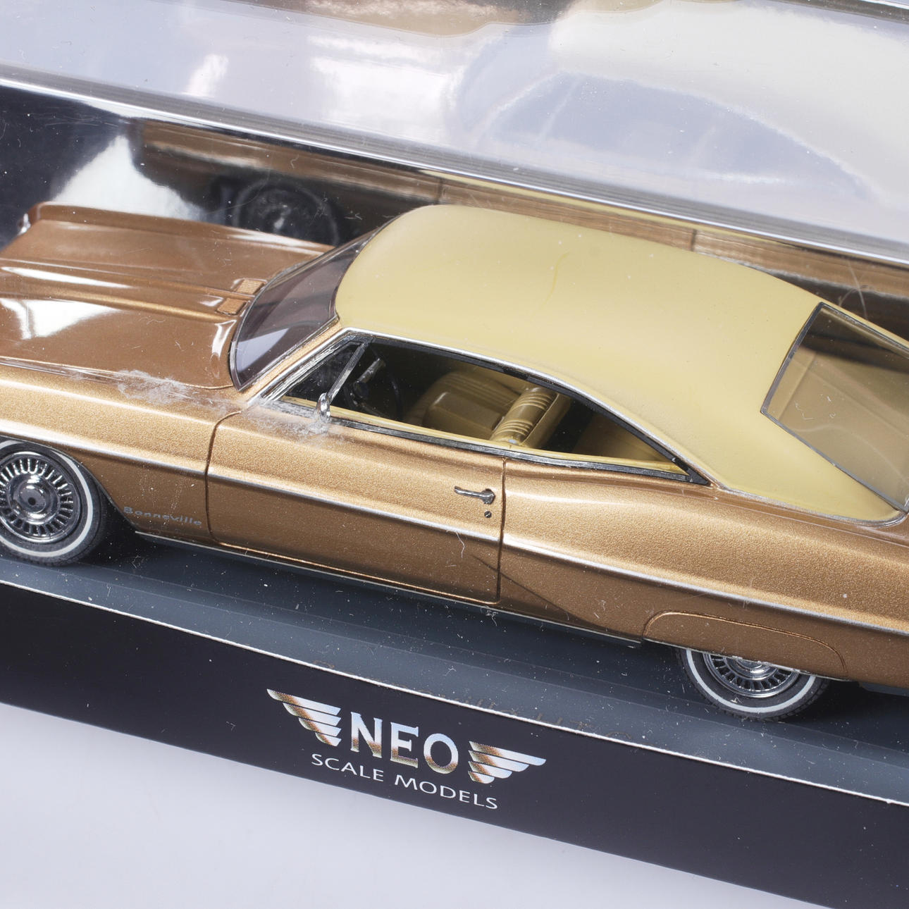 MODEL CAR, metal/resin, Pontiac Bonneville HT Coupé, NEO Models, 1 