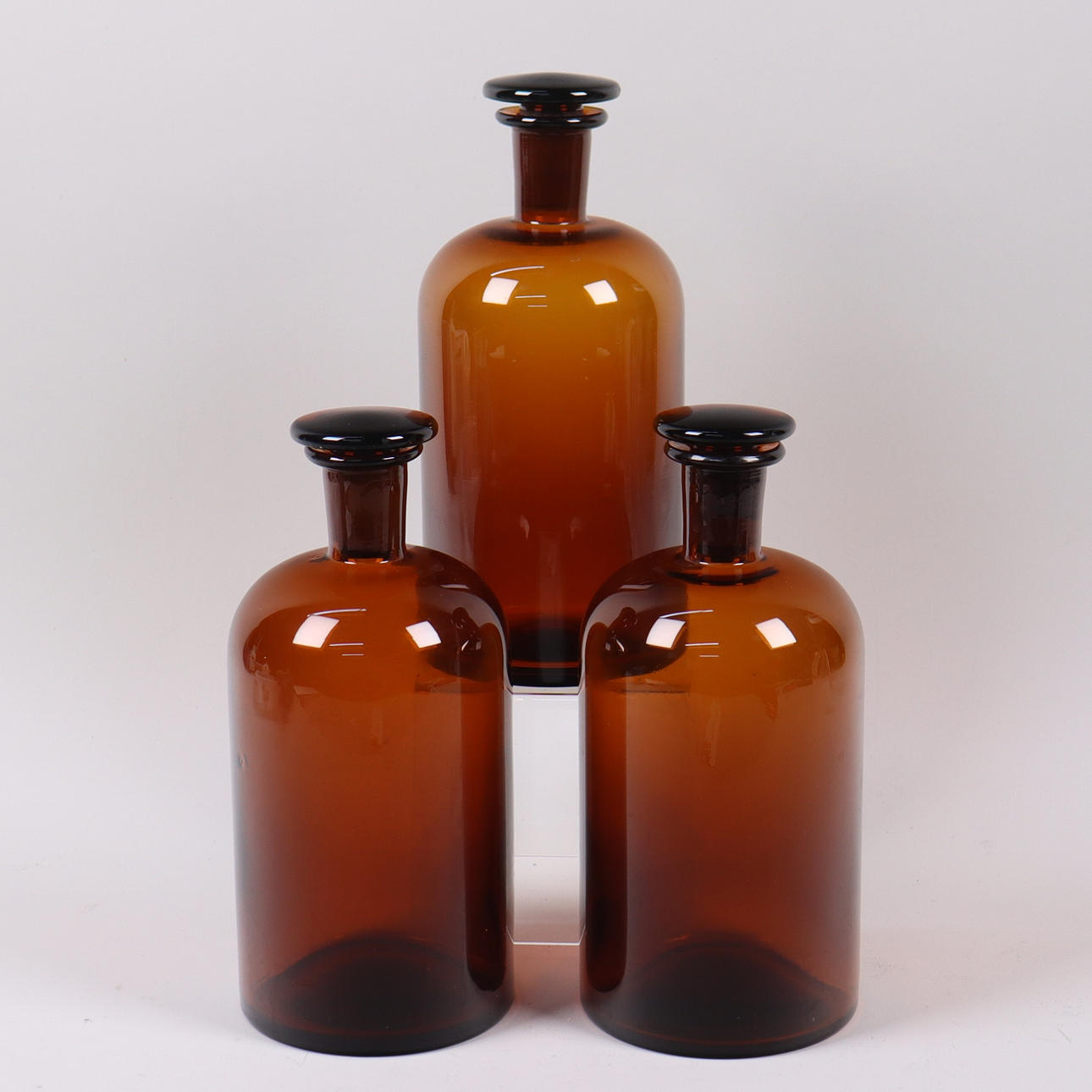 APOTEKSFLASKORm brunt glas med glaspropp, 3 st.