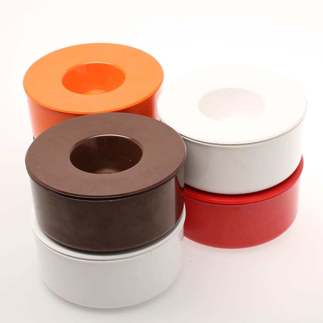 GUNNAR LARSSON. Askkoppar 6 st, melamin/plast. Gustavsberg.