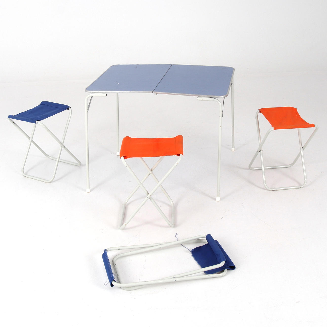 A 5-piece Origo camping set, 1960's.