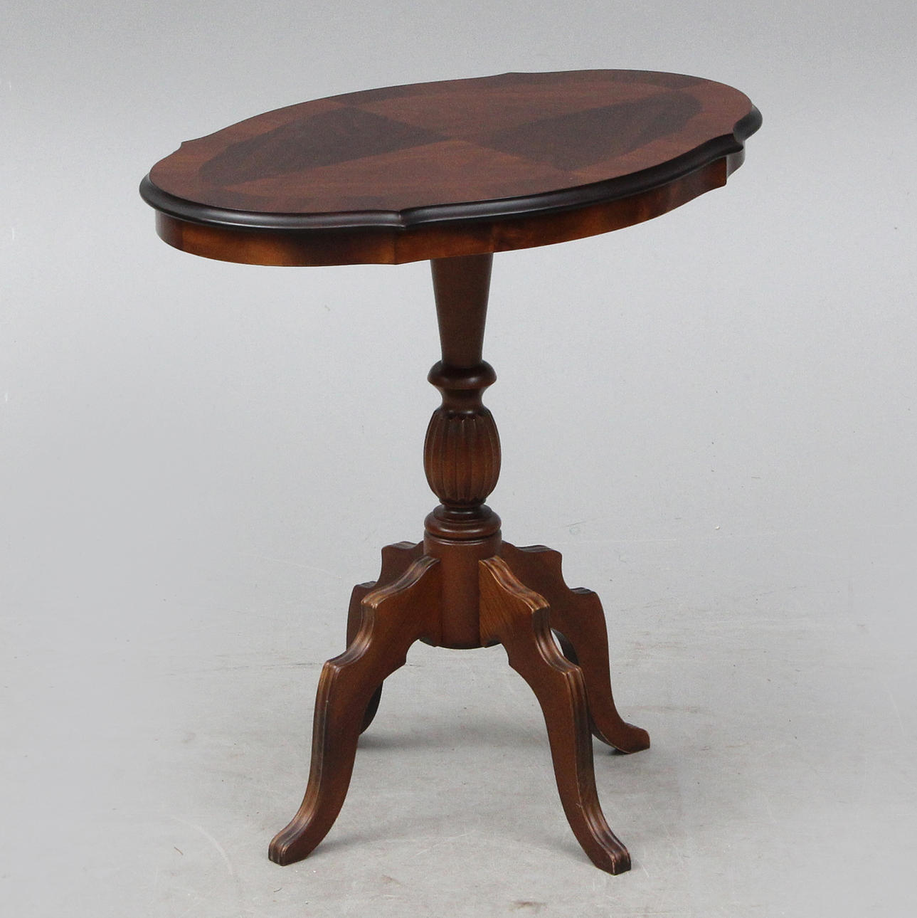 MESA CON MINIPILARES.