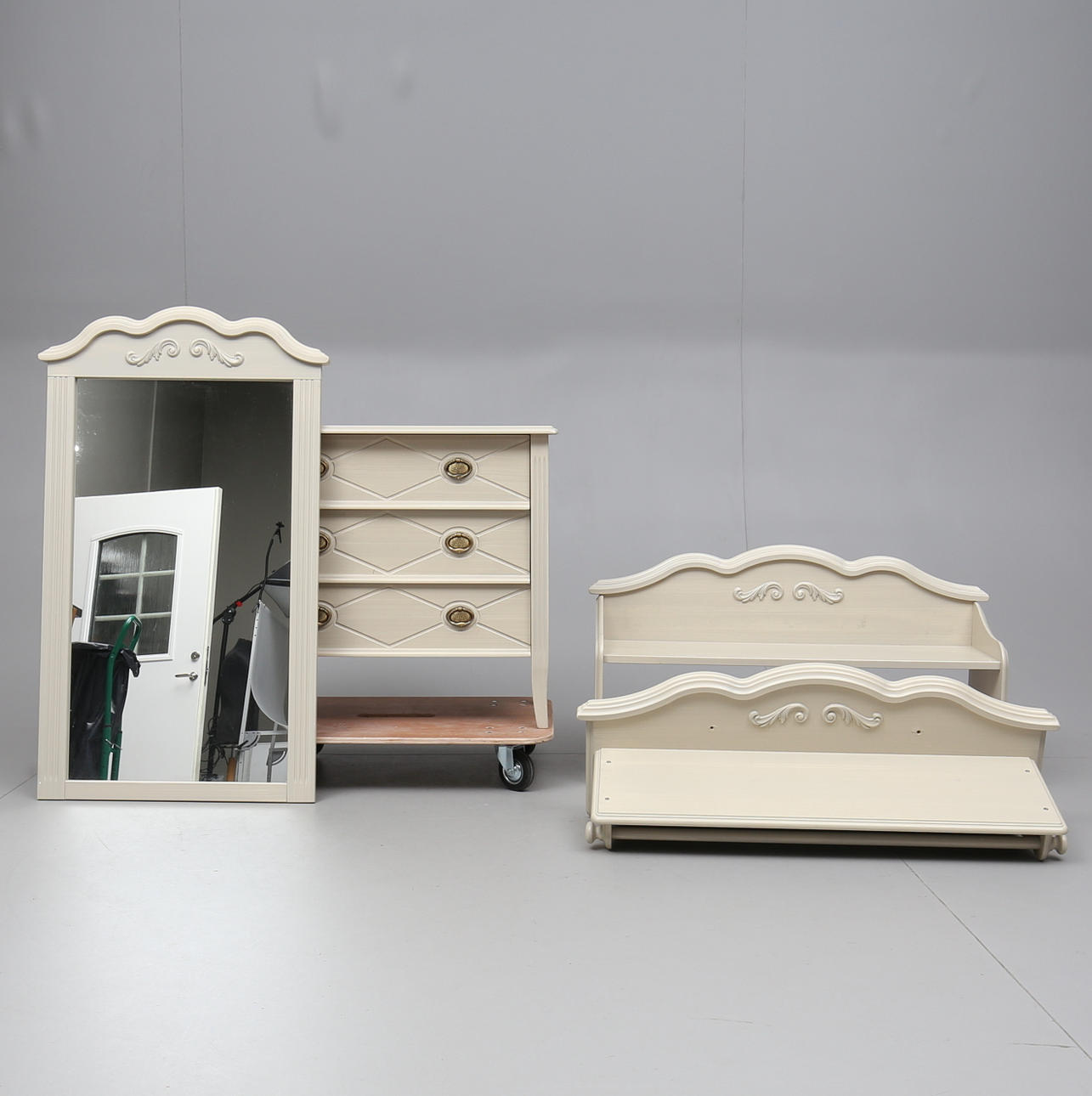 HALLMÖBEL, 4 delar, 1900-talets slut.