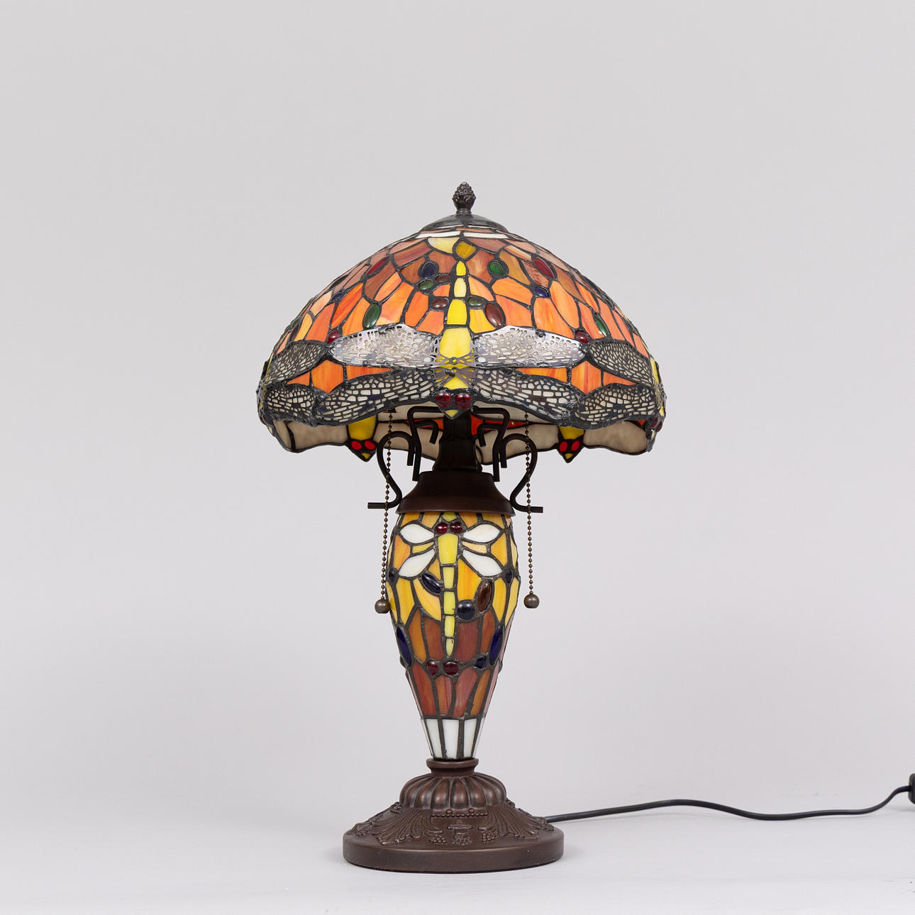 BORDSLAMPA, Tiffanystil, samtida.