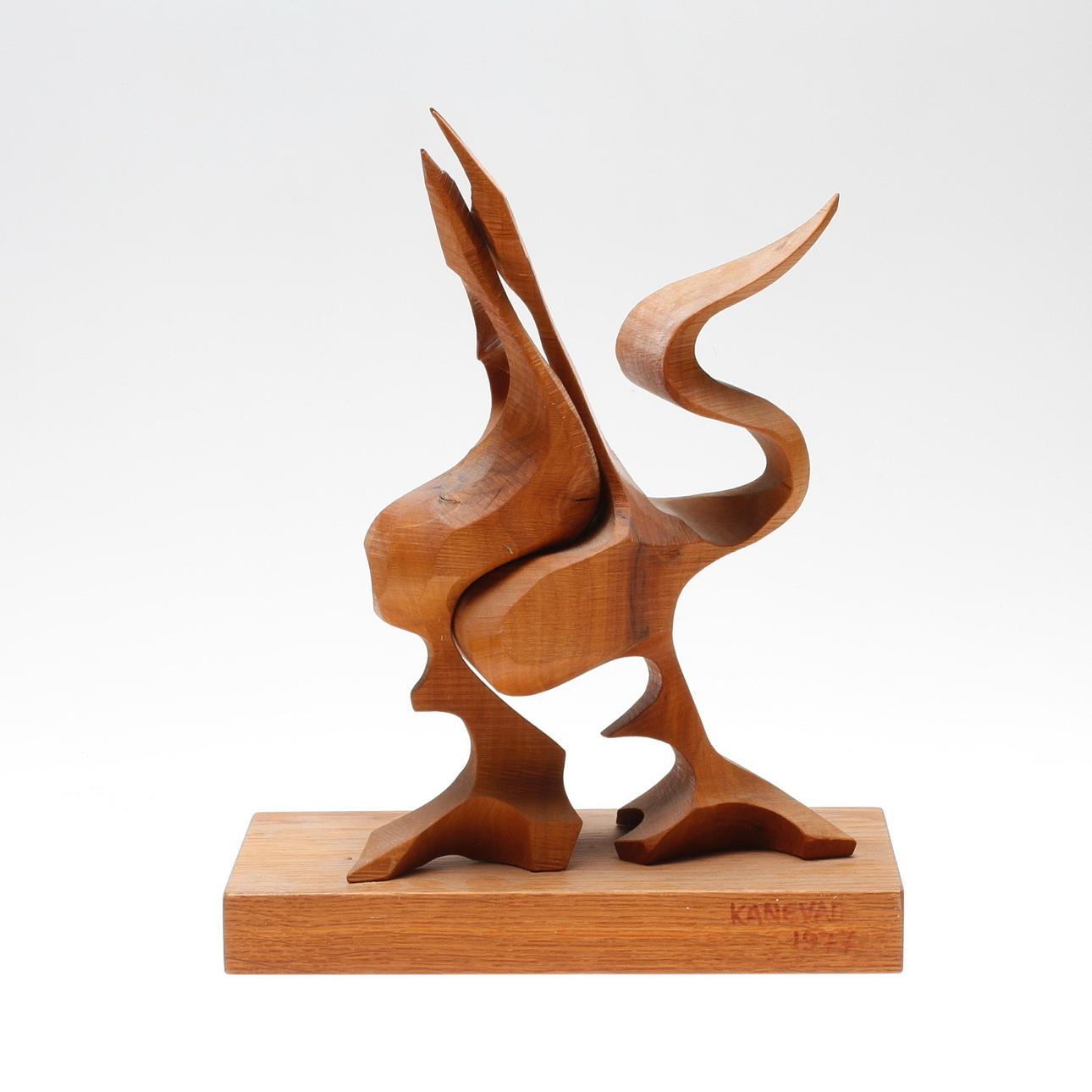 GUNNAR KANEVAD. Skukptur, trä, signerad och daterad 1977.