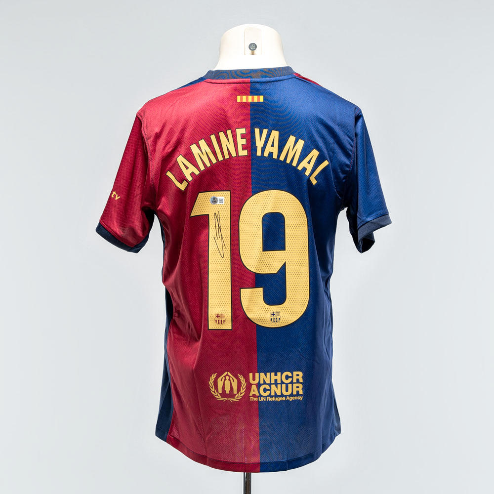 LAMINE YAMAL. Football shirt, FC Barcelona, Player number 19