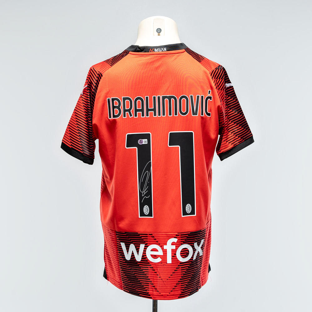 ZLATAN IBRAHIMOVIĆ. Football shirt, AC Milan, Player number 11