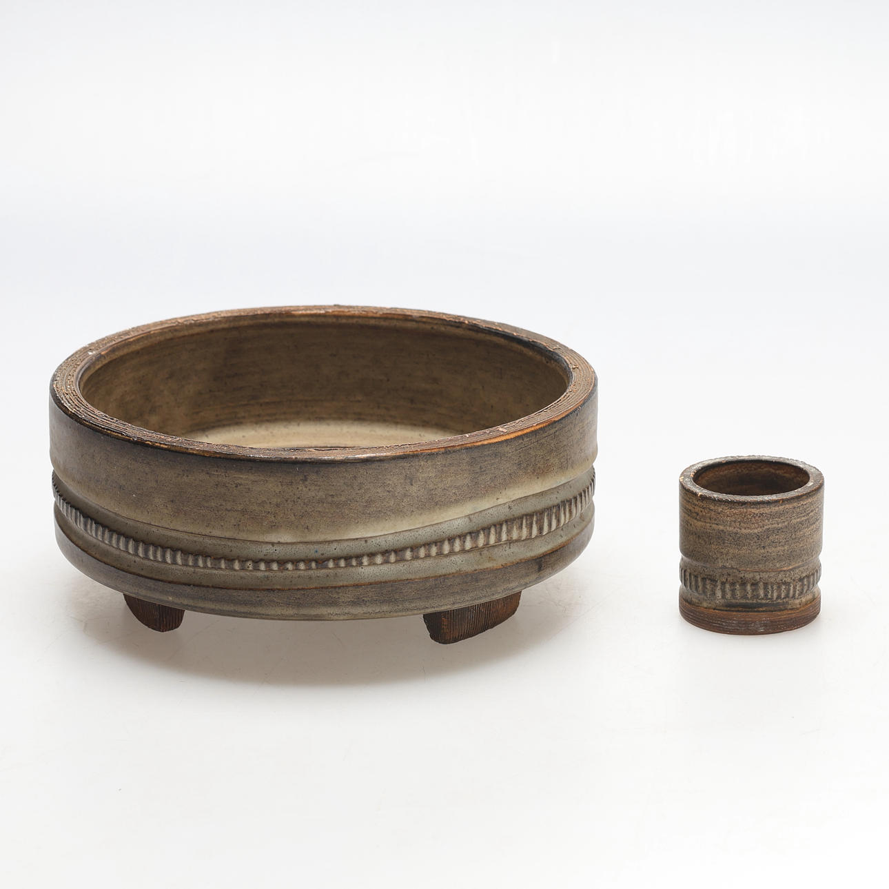 IRMA YOURSTONE. Bowl and vase, glazed earthenware with relief decor, signed.